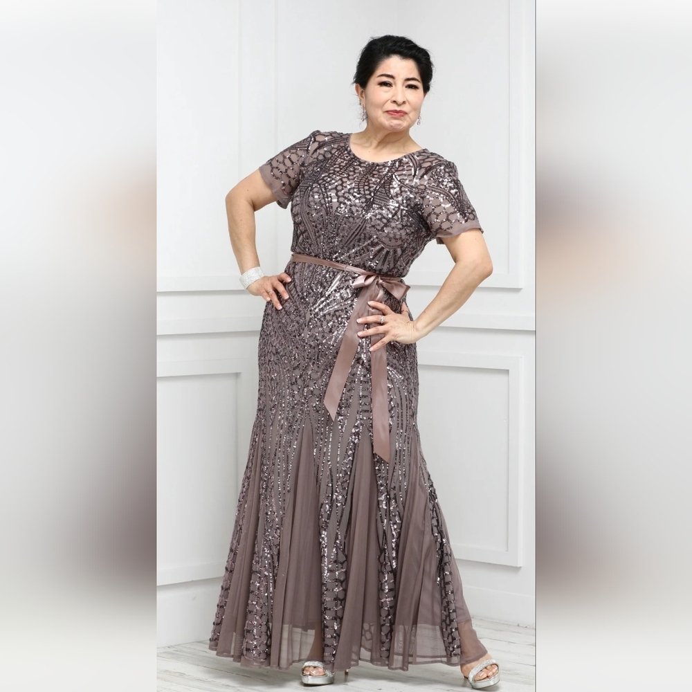 SOLDElegant & Stunning Evening Dress Perfect for Mother of the Bride or a Cruise